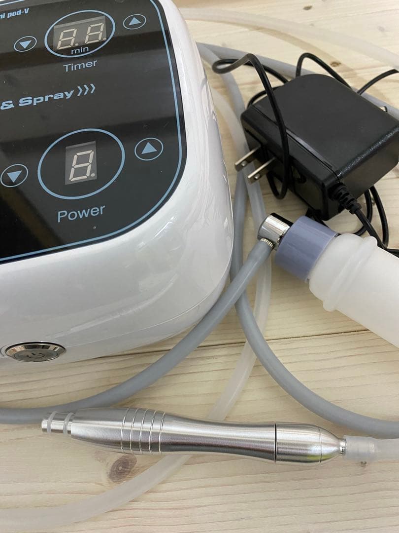 mini pod-V Vacuum & Spray 美顔器