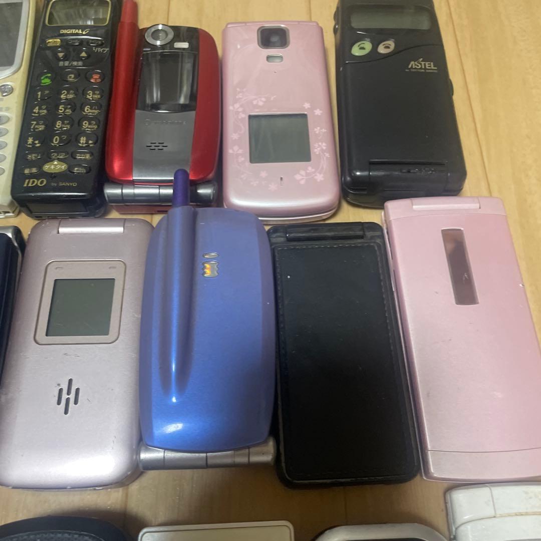 100台　大量　まとめ　携帯電話　ガラケー　本体