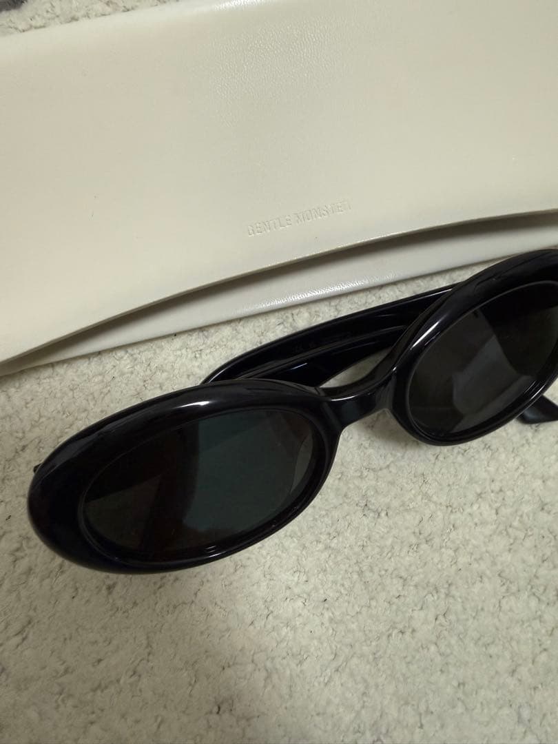 GENTLE MONSTER La Mode 01 ブラックサングラス