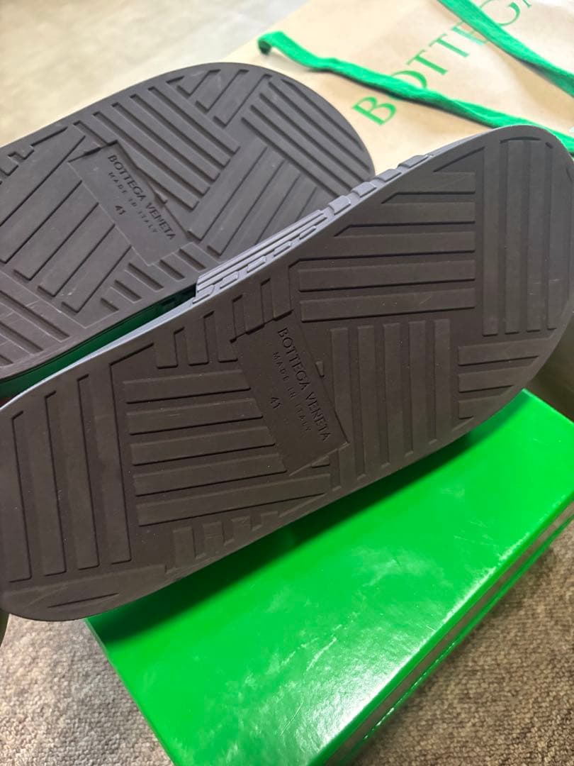 BOTTEGA VENETA ダークブラウン サンダル