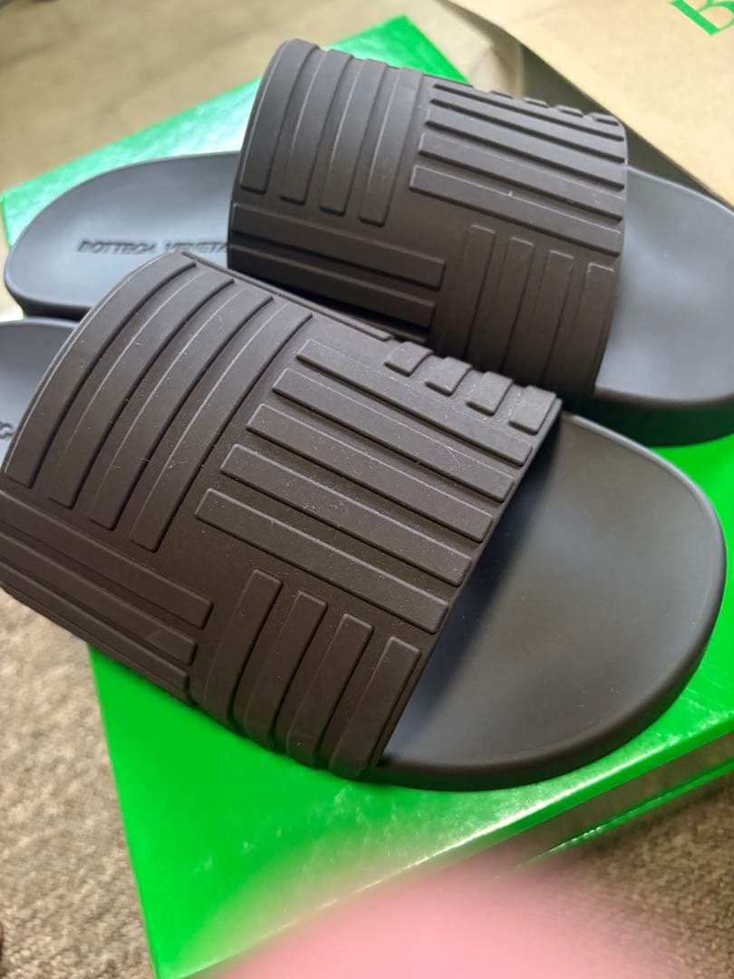 BOTTEGA VENETA ダークブラウン サンダル