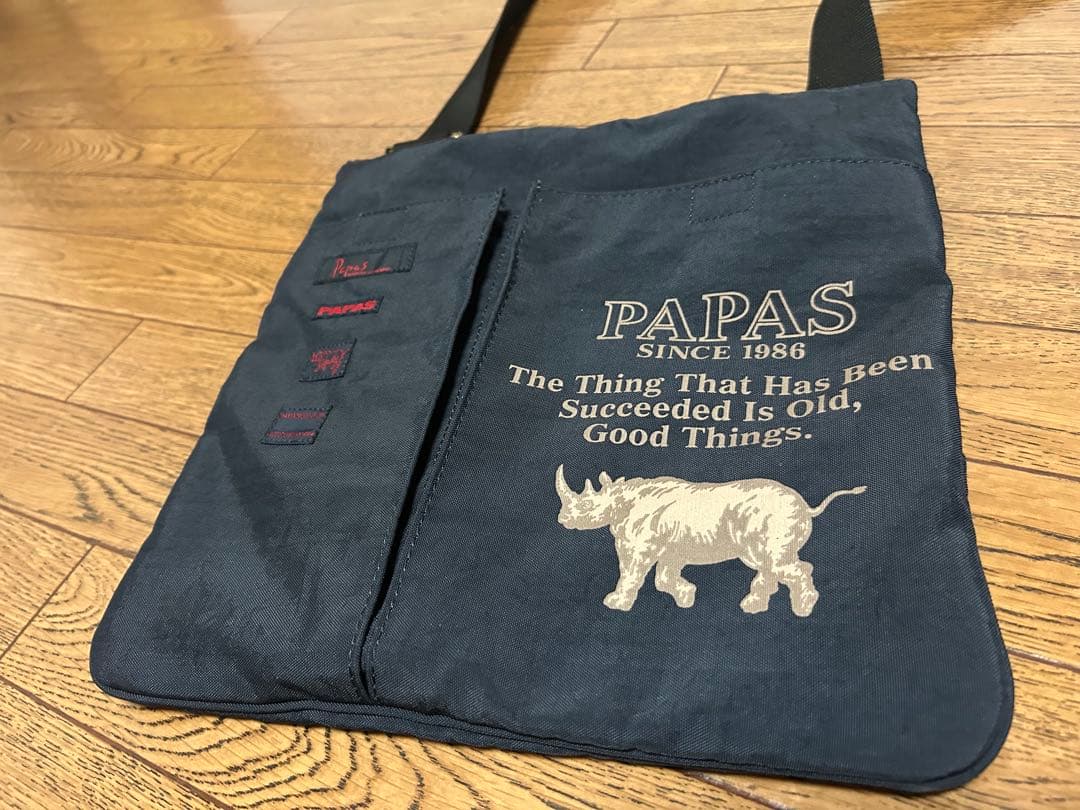 【美品】PAPAS サコッシュ ネイビー サイ ロゴ