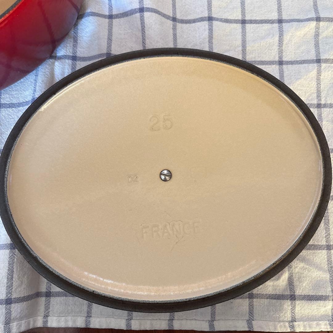 ル・クルーゼ鍋　オーバル赤２５