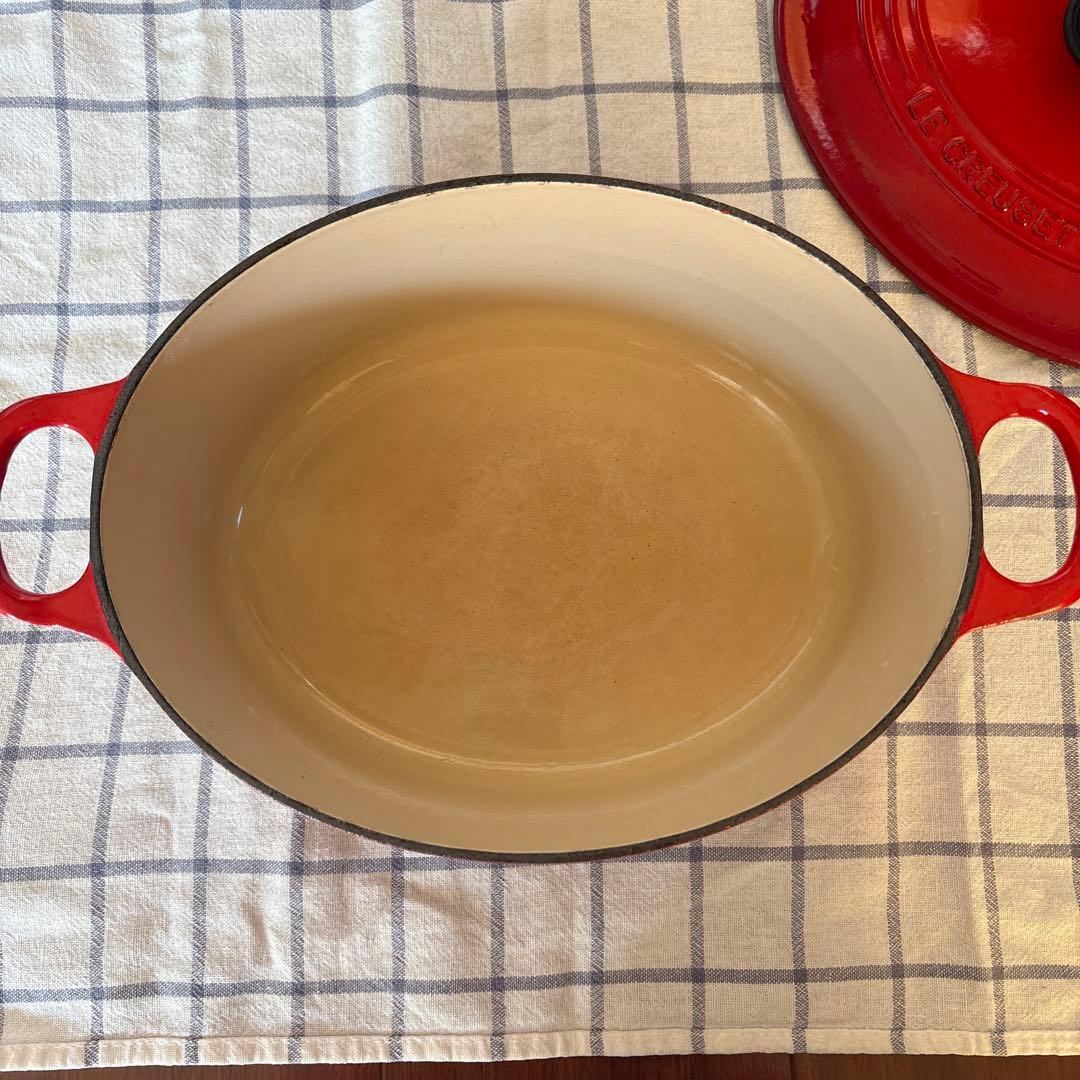 ル・クルーゼ鍋　オーバル赤２５