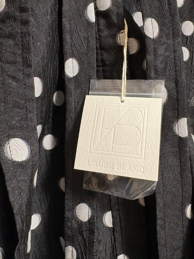 トップス laubeblanc Sheer Polka Dot Ribbon Blouse