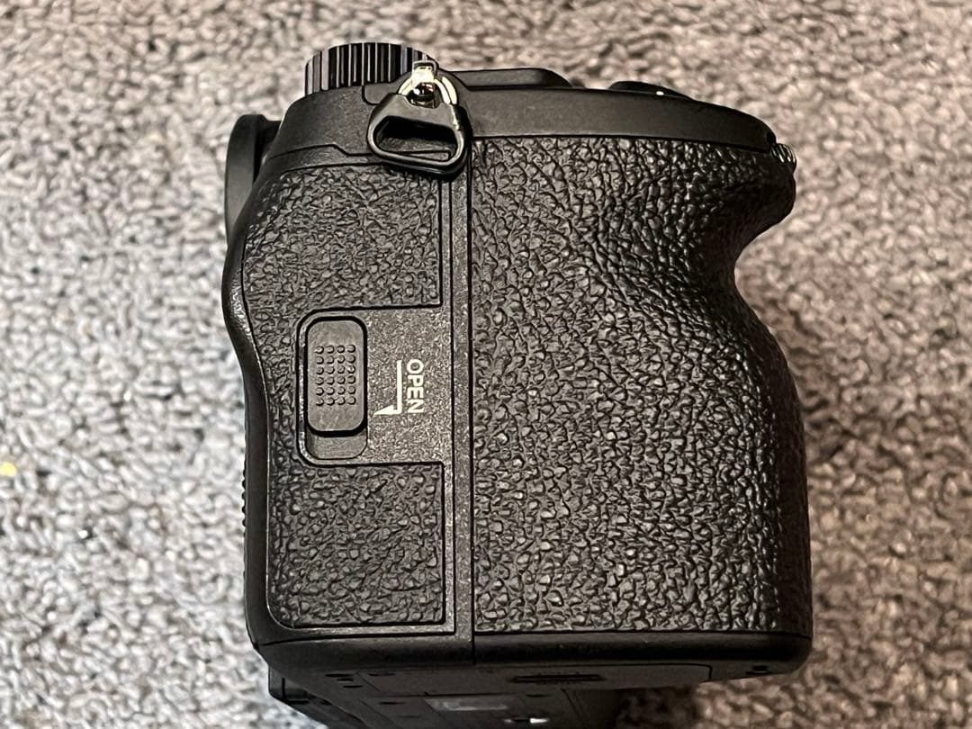 【極上美品】SONY α7RV ILCE-7RM5 2025年10月購入箱あり