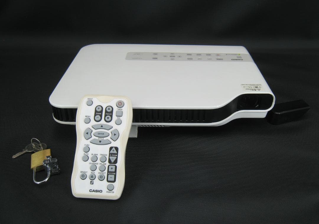 投映15型～300型　モバイルサイズ プロジェクター　CASIO　XJ-A141