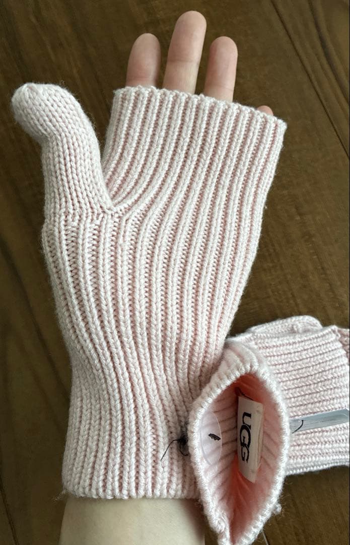 新品★UGG W COZY KNIT FLIP MITTEN ライトピンク 手袋