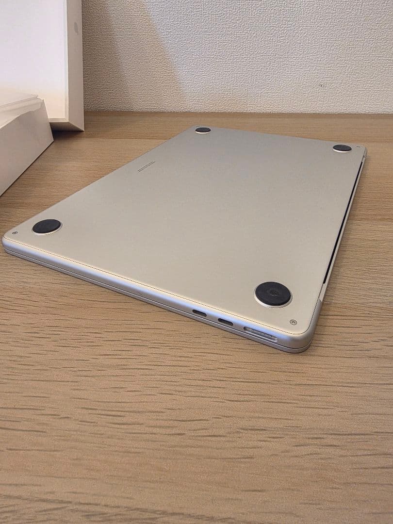 Apple MacBook Air 13.6インチ (M2) 24GB 1TB