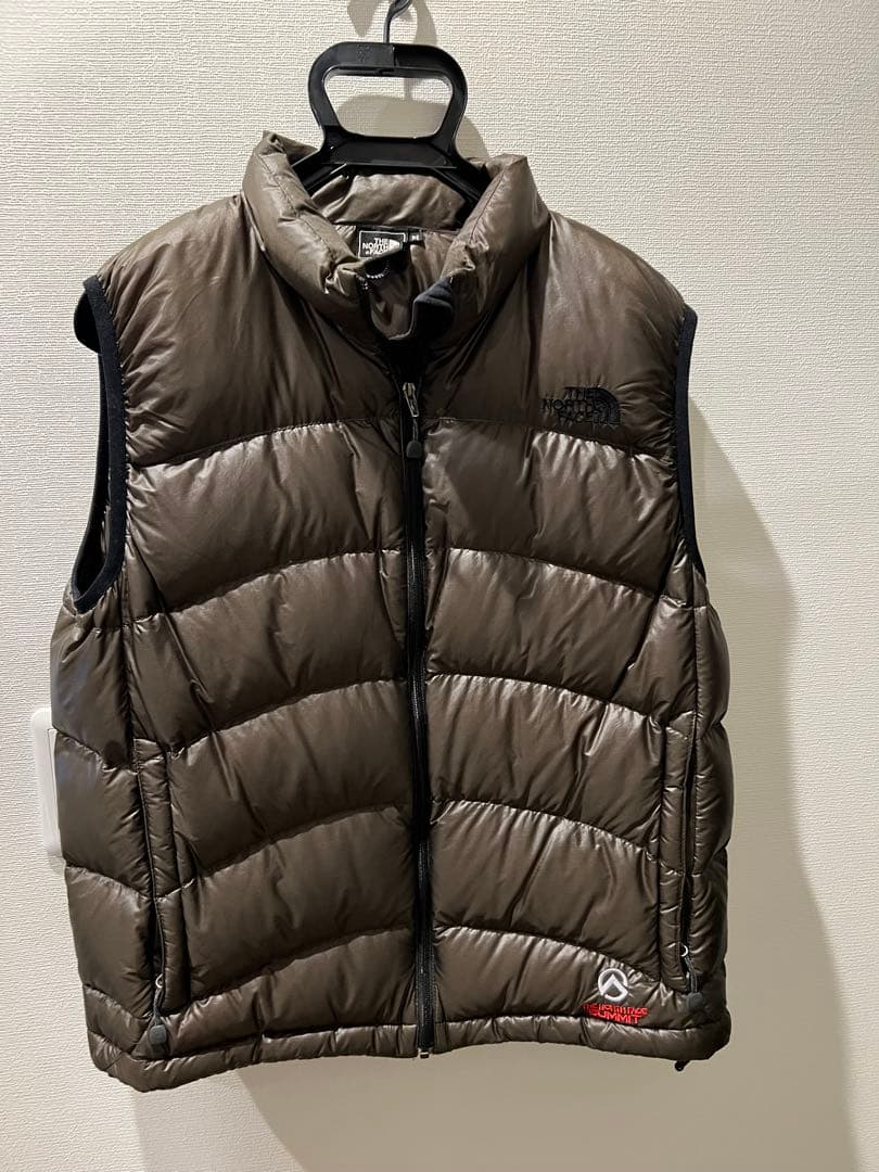 THE NORTH FACE アコンカグアダウンベストM ブラウン