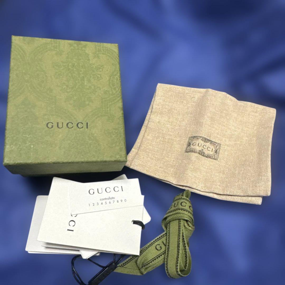 【美品】AirPods ケース　GUCCI 箱などあり