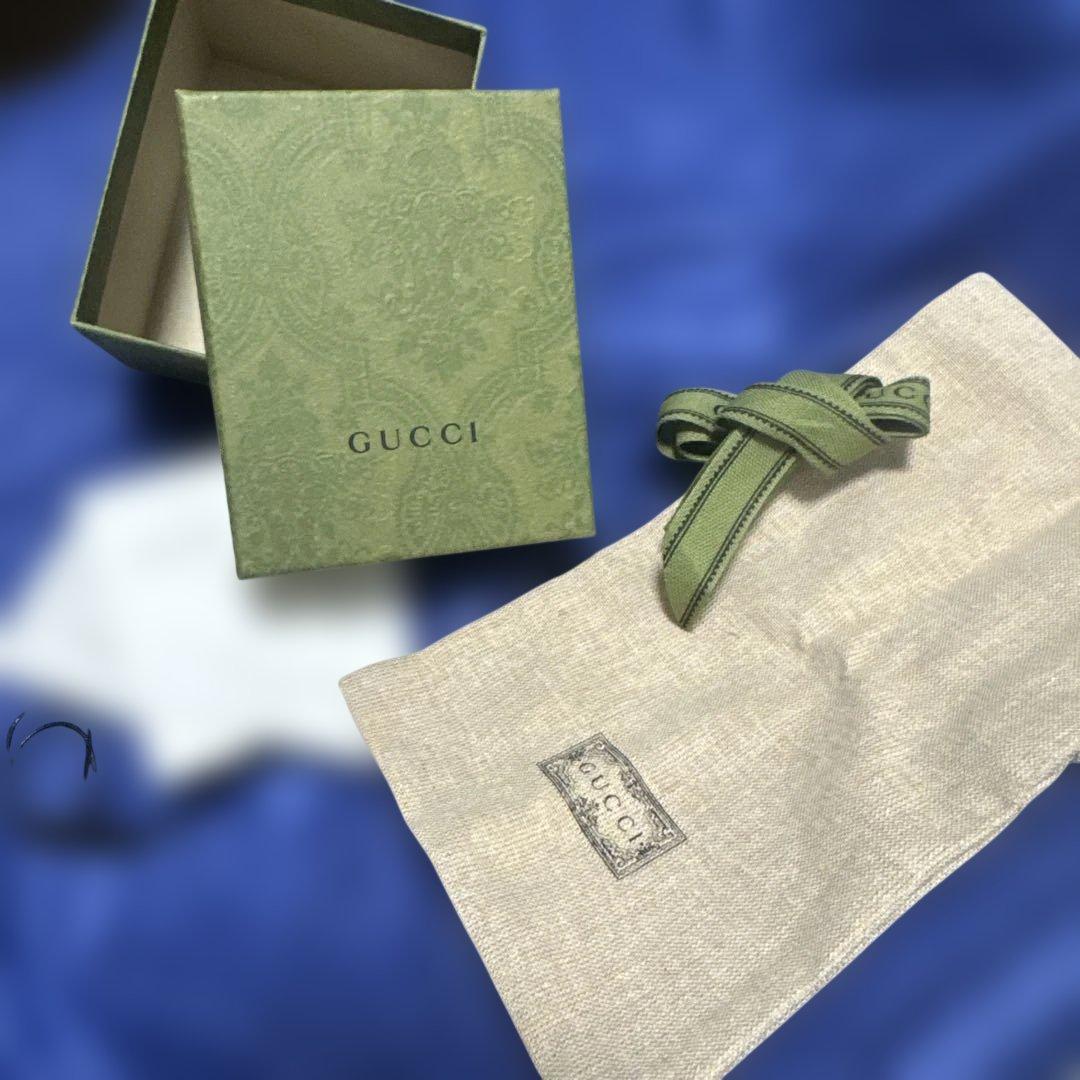 【美品】AirPods ケース　GUCCI 箱などあり