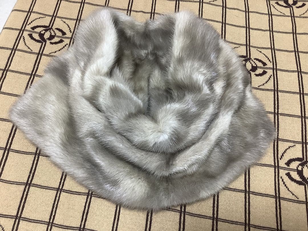 Sale!ハンドメイド♪美しいサファイアミンクのスヌード　スリット　フルスキン