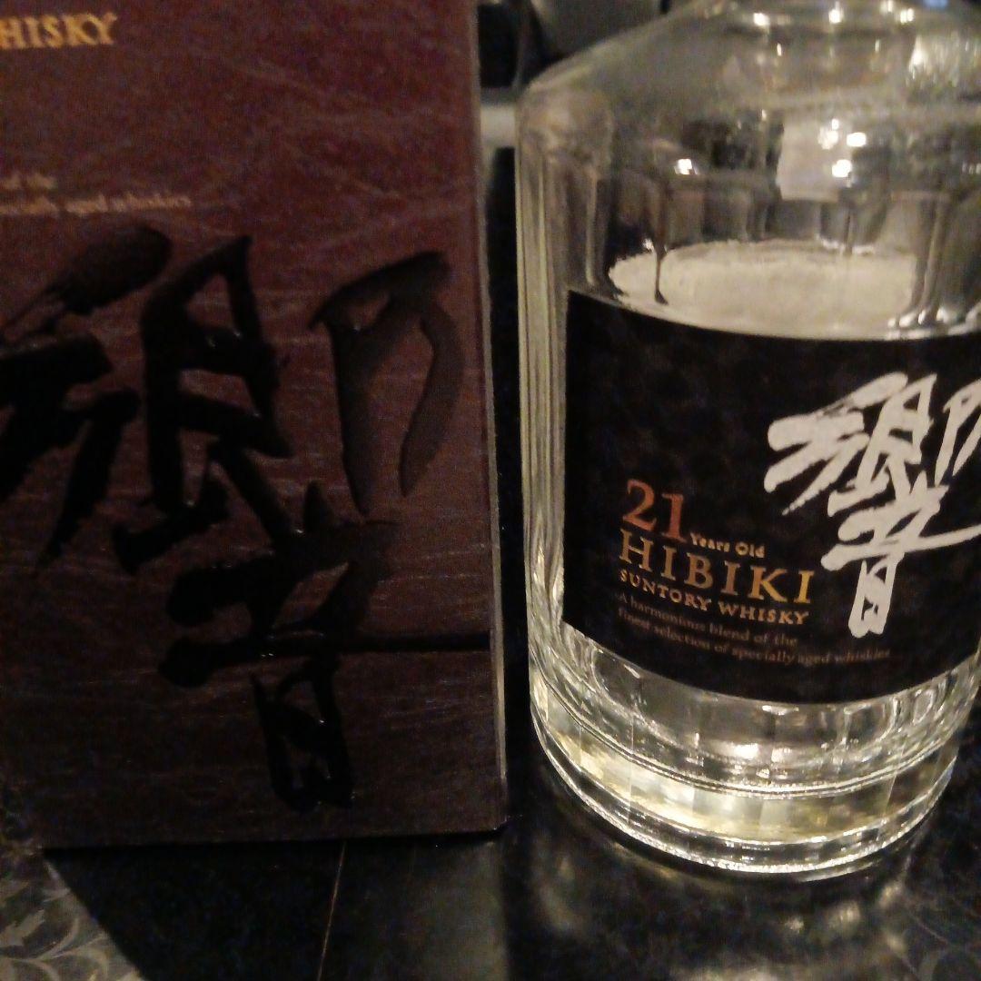 響i 21年 空瓶　化粧箱