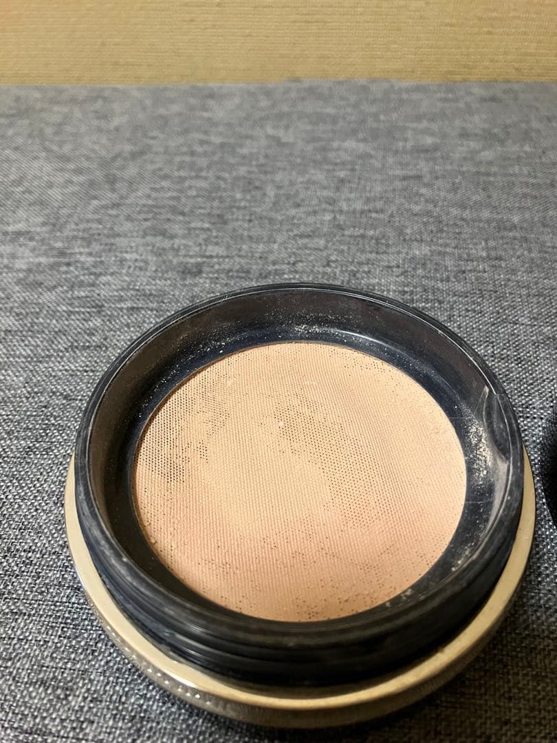 資生堂　クレドポーボーテ　プードルトランスパラントnM 2ライトミディアム