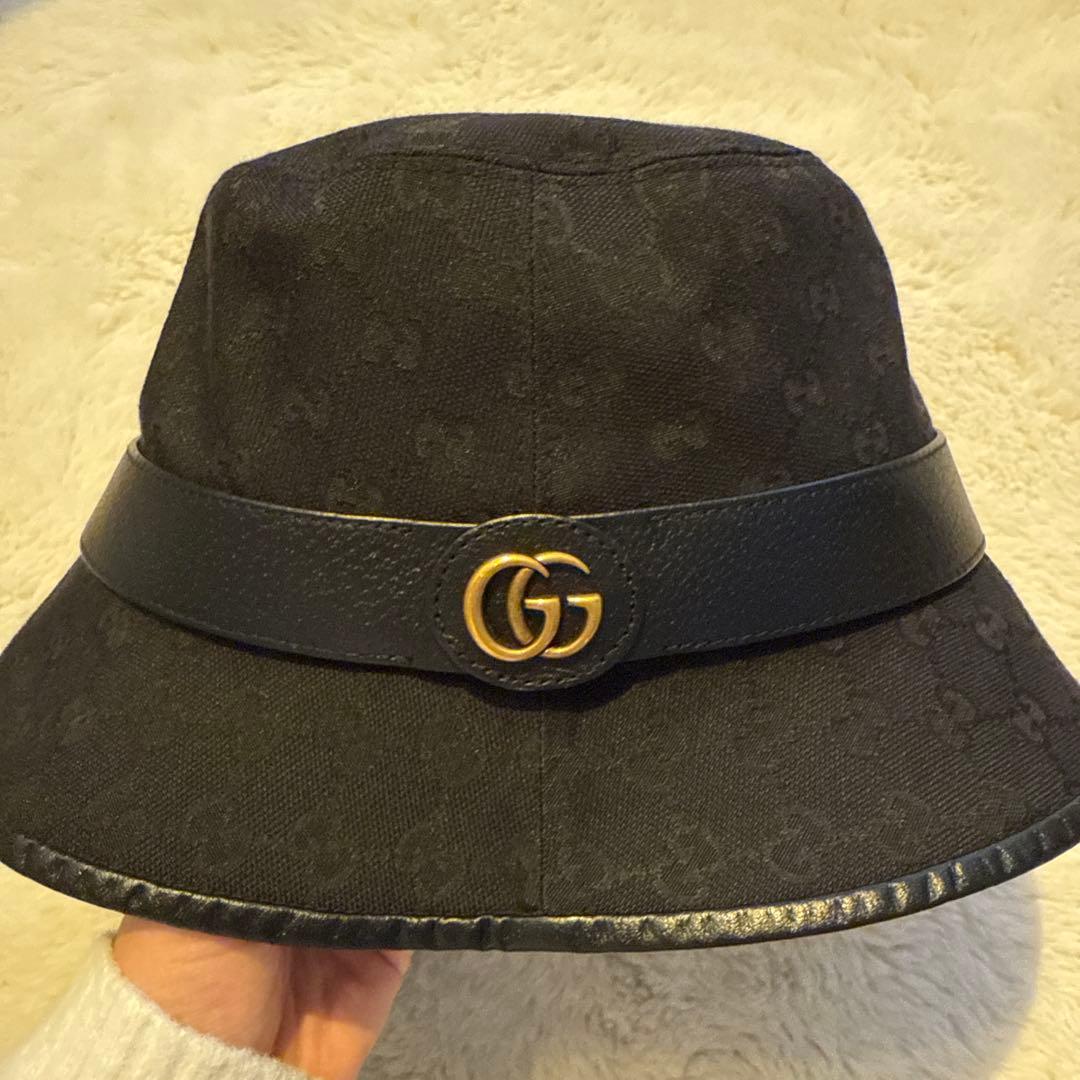 GUCCI ブラック バケットハット GGロゴ