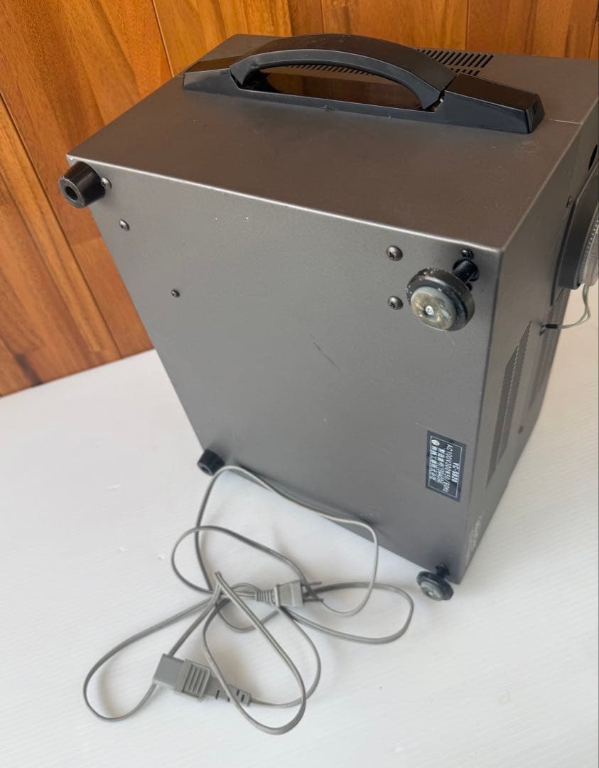 EIKI VC-SB20プロジェクター(a28)