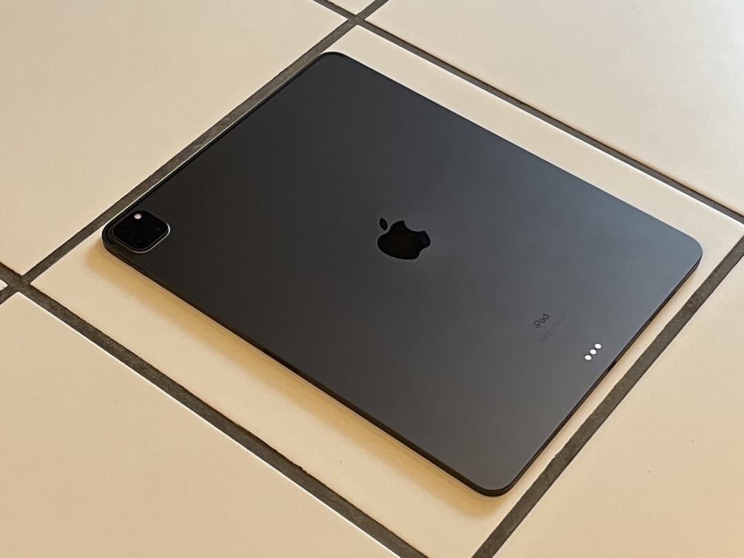 【 美品 】iPad Pro 12.9インチ 128GB ( 第5世代 )