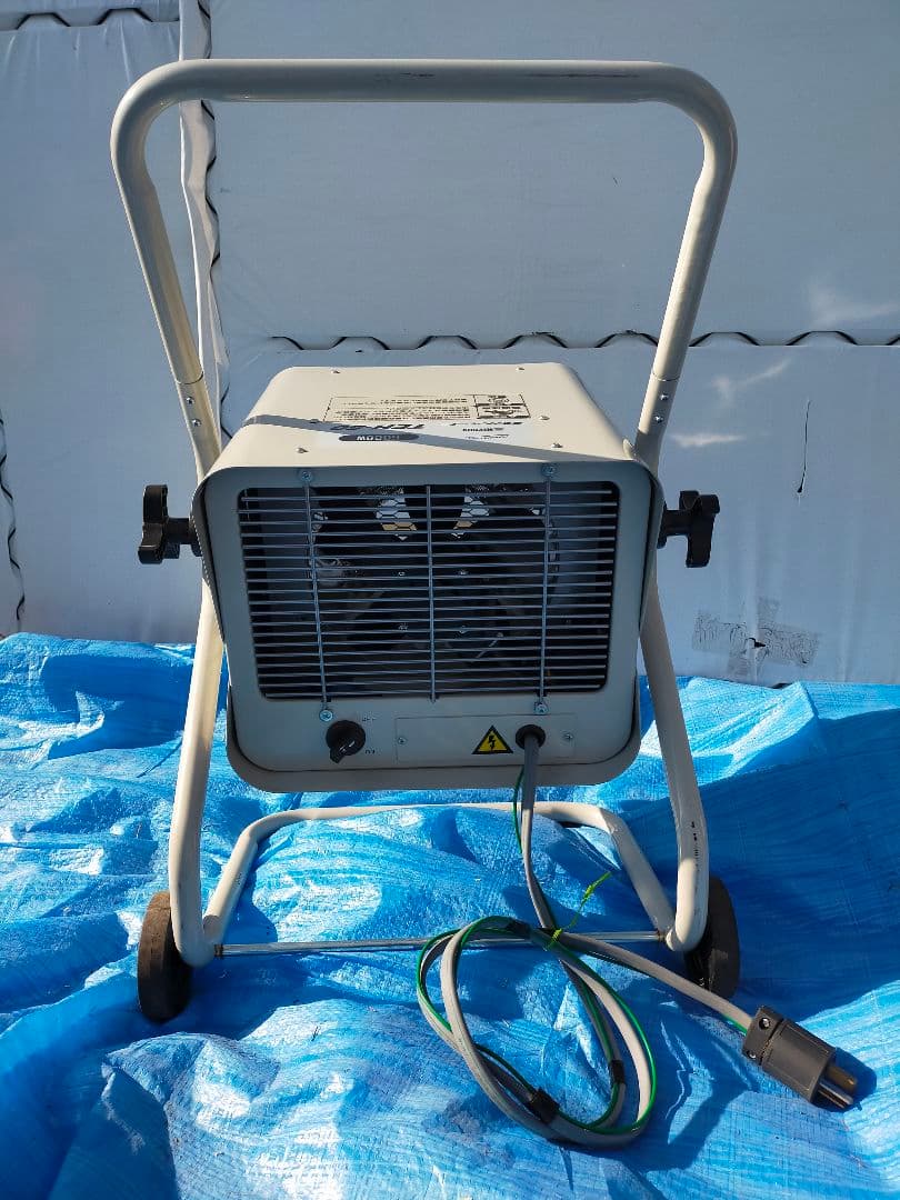 ナカトミ　NAKATOMI 電気ファンヒーター　TEH‐50 業務用