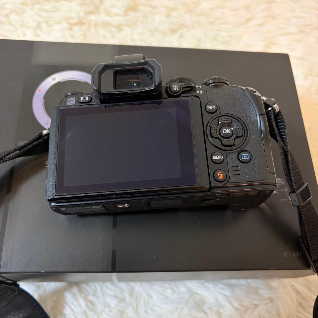 OLYMPUS OM-D E-M1 ミラーレス一眼カメラ 三脚 カメラバッグ