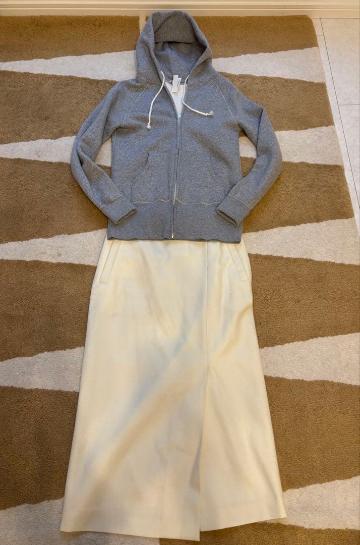 《新品タグ付》DRESSTERIOR(ドレステリア）大人気グレーパーカー