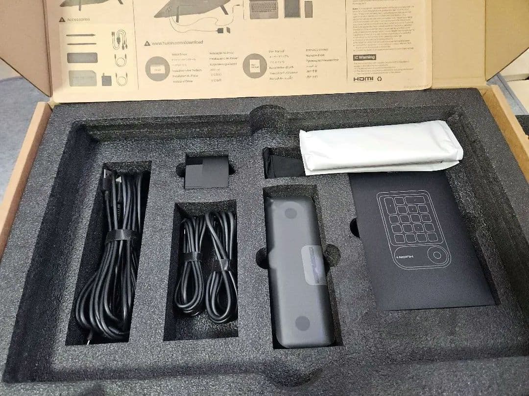 液タブ KAMVAS PRO 19 ディスプレイ本体