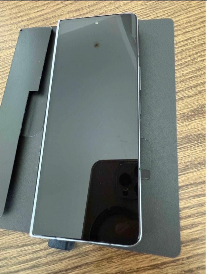 Samsung Galaxy Z Fold 4 本体