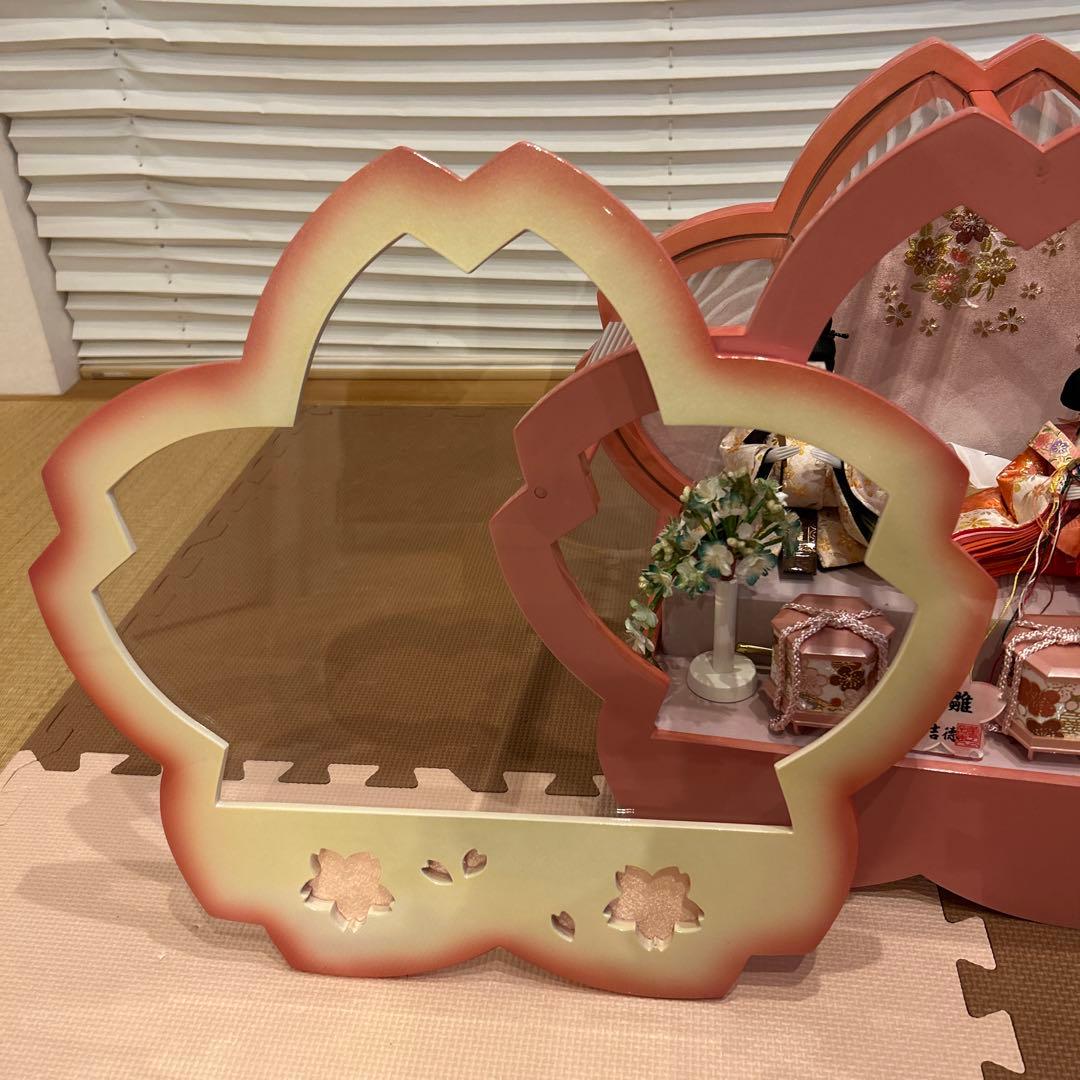 吉徳　ケース入り親王飾り　桜形ガラスケース付き雛人形