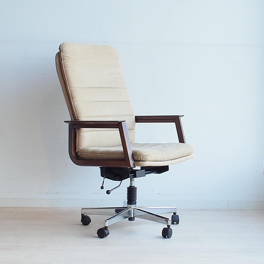 カリモク/karimoku デスクチェア ハイバック 木製アーム ファブリック