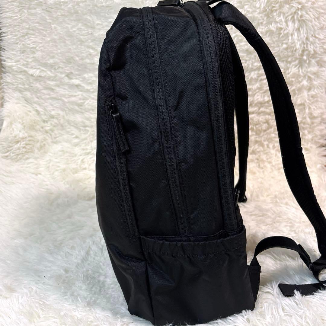 美品graniph グラニフ 無重力リュック デイバック 黒 ブラック リュック