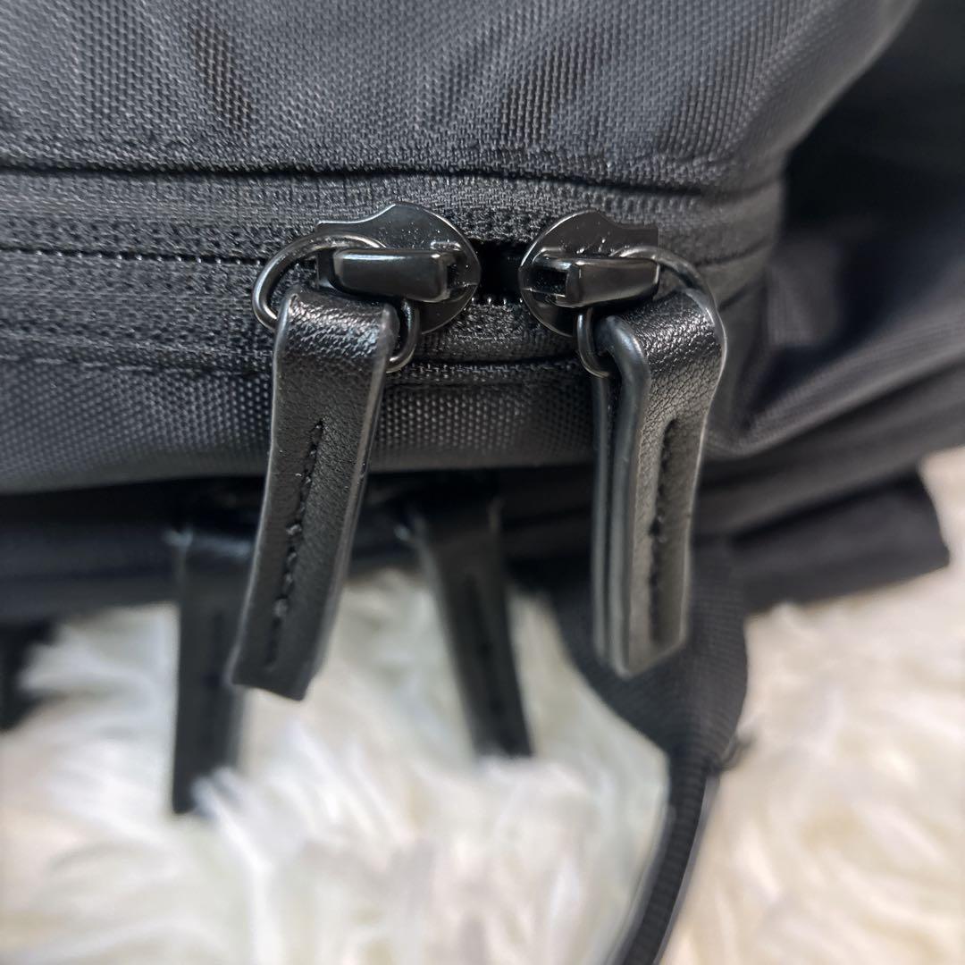 美品graniph グラニフ 無重力リュック デイバック 黒 ブラック リュック