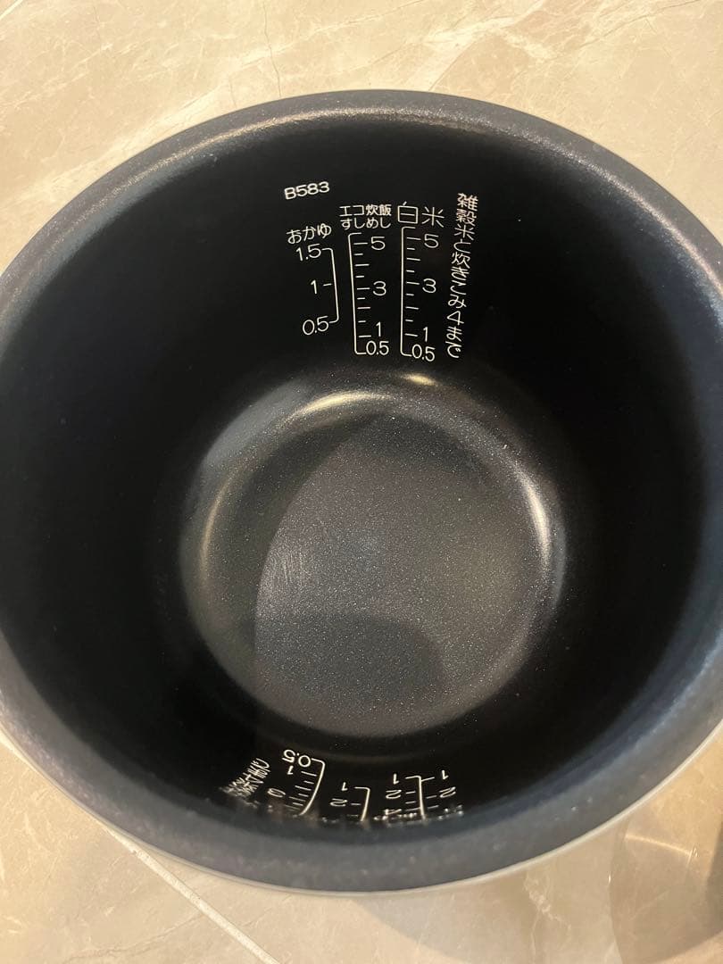 美品　2023年製　象印 多機能炊飯器 NW-HA10 シルバー