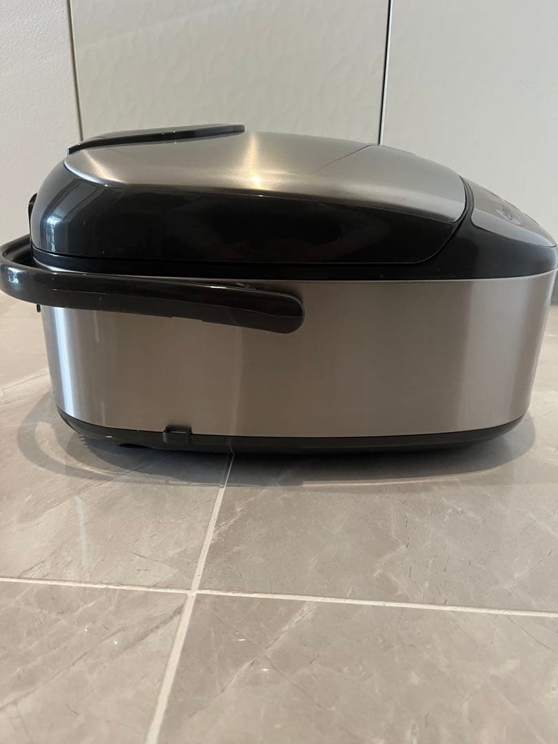 美品　2023年製　象印 多機能炊飯器 NW-HA10 シルバー