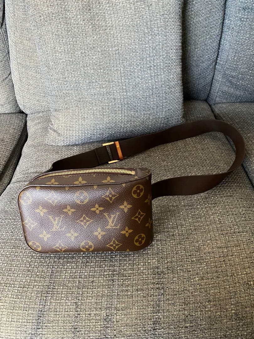 ルイヴィトンジェロニモス極美品☆国内正規品レア商品モノグラムジェロニモス希少価値