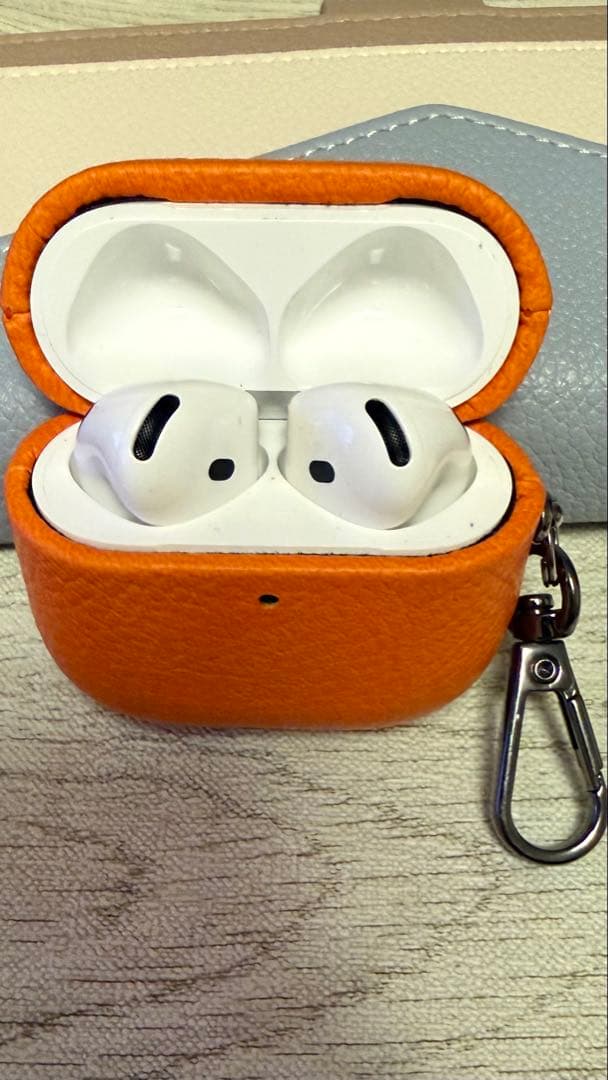Apple AirPods 4 アクティブノイズ キャンセリング搭載＋ケース