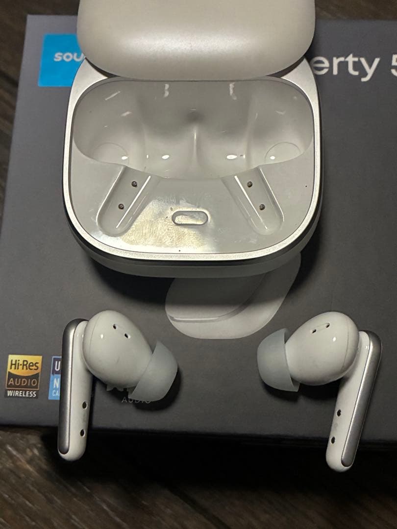 Soundcore Liberty 5 中古品