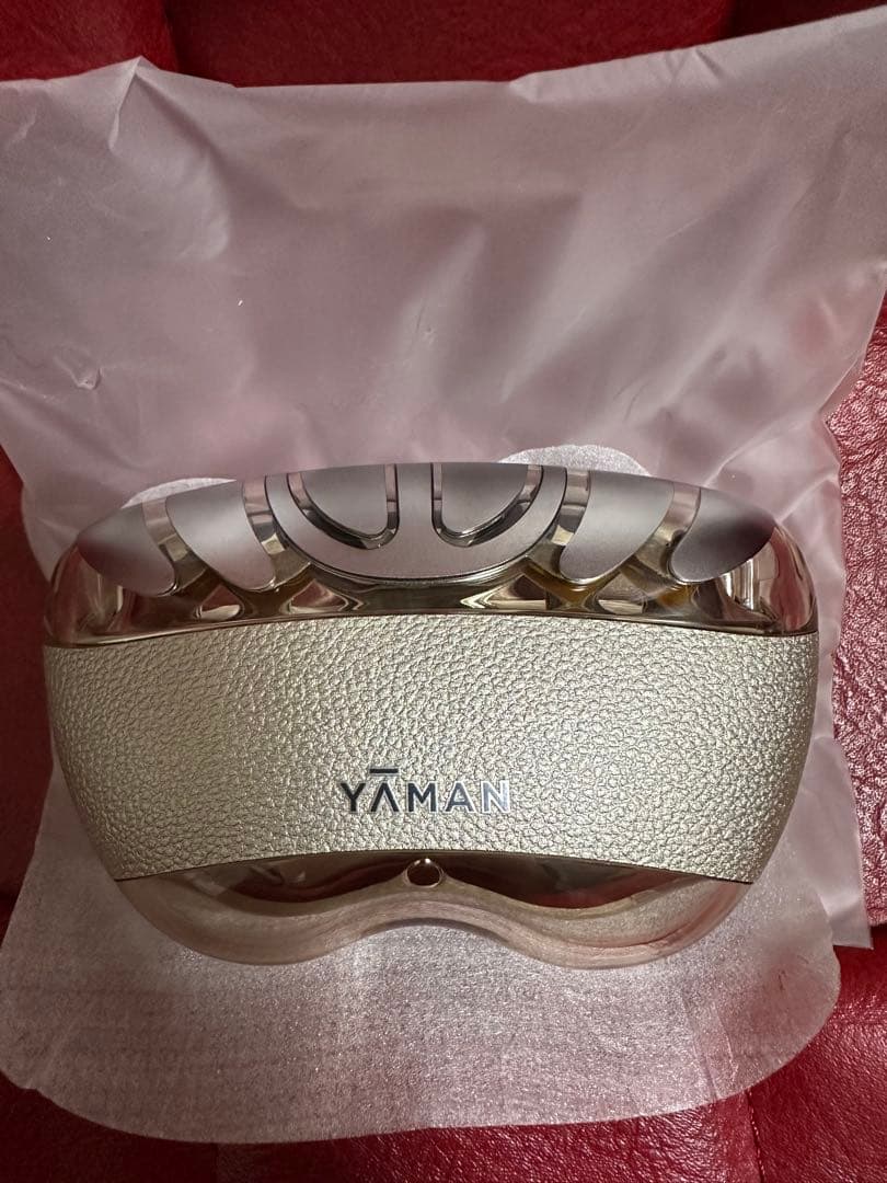 ほぼ新品❣️ヤーマンリフトケア特化型美顔器 リフトロジー YJFD1N ゴールド