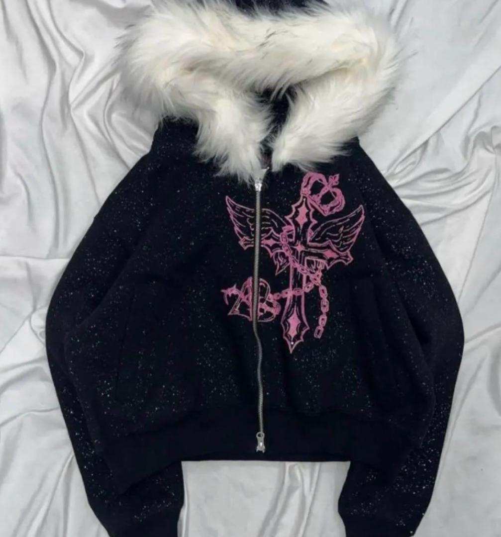 9090girl ファー付き黒パーカー 羽根デザイン グリッター 十字架