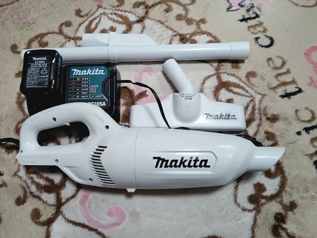 マキタ CL106FD 充電式クリーナー　バッテリー、充電器付