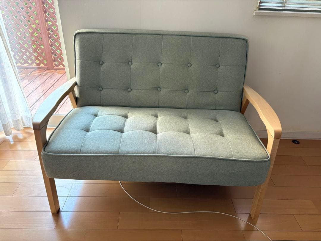 M【ニトリ】天然木フレームのコンパクトソファ （2人掛け）