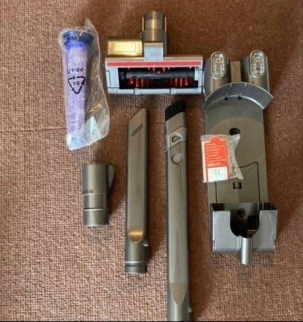 ダイソン掃除機❣️備品の物は新品多し❣️最終お値下げしました‼️