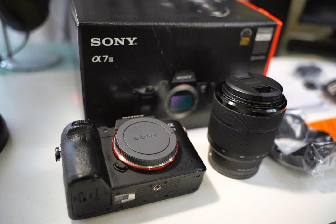 SONYミラーレス一眼カメラ α7III ズームレンズキットILCE-7M3K