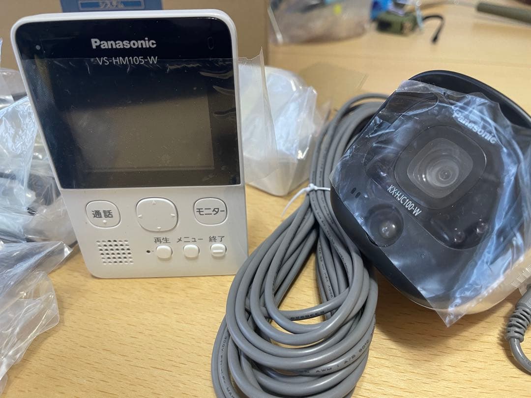 T*4様 パナソニック モニター付　屋外カメラ VS-HC105-W 新品　防犯