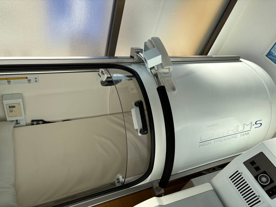 酸素カプセル　セット　エアコン付き　酸素圧縮機付き