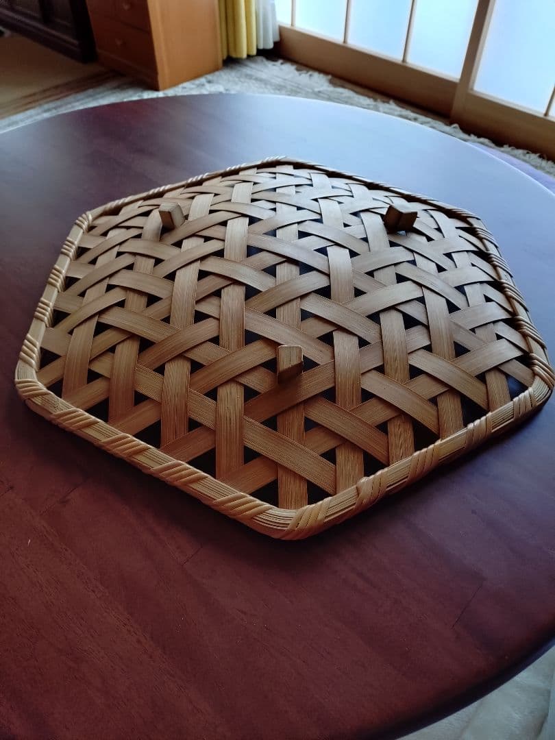 別府竹細工　六角形　　　亀甲網作家物　盛り皿 籠　直径約40cm〜45cm
