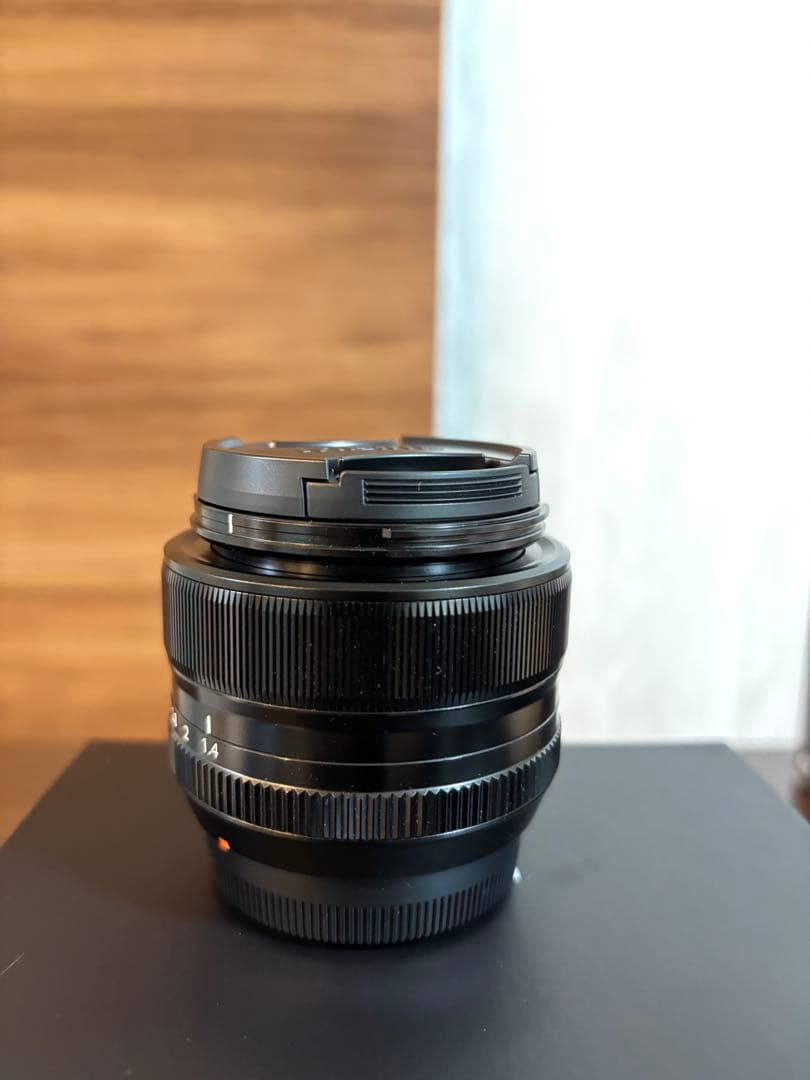 Fujifilm XF 35mm F1.4 R レンズ(ブルー)