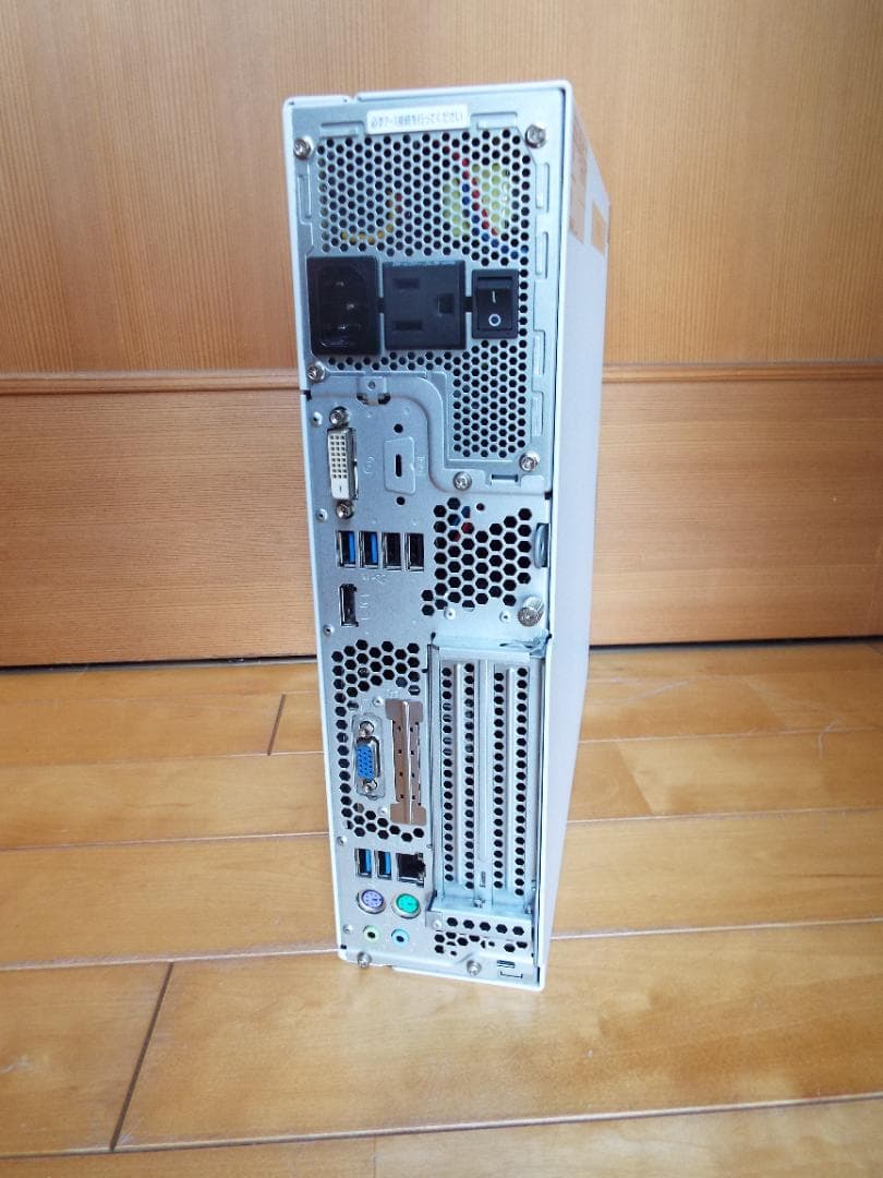 Windowsデスクトップ ESPRIMO D588/TX i7-8700 32G SSD512G+HDD1