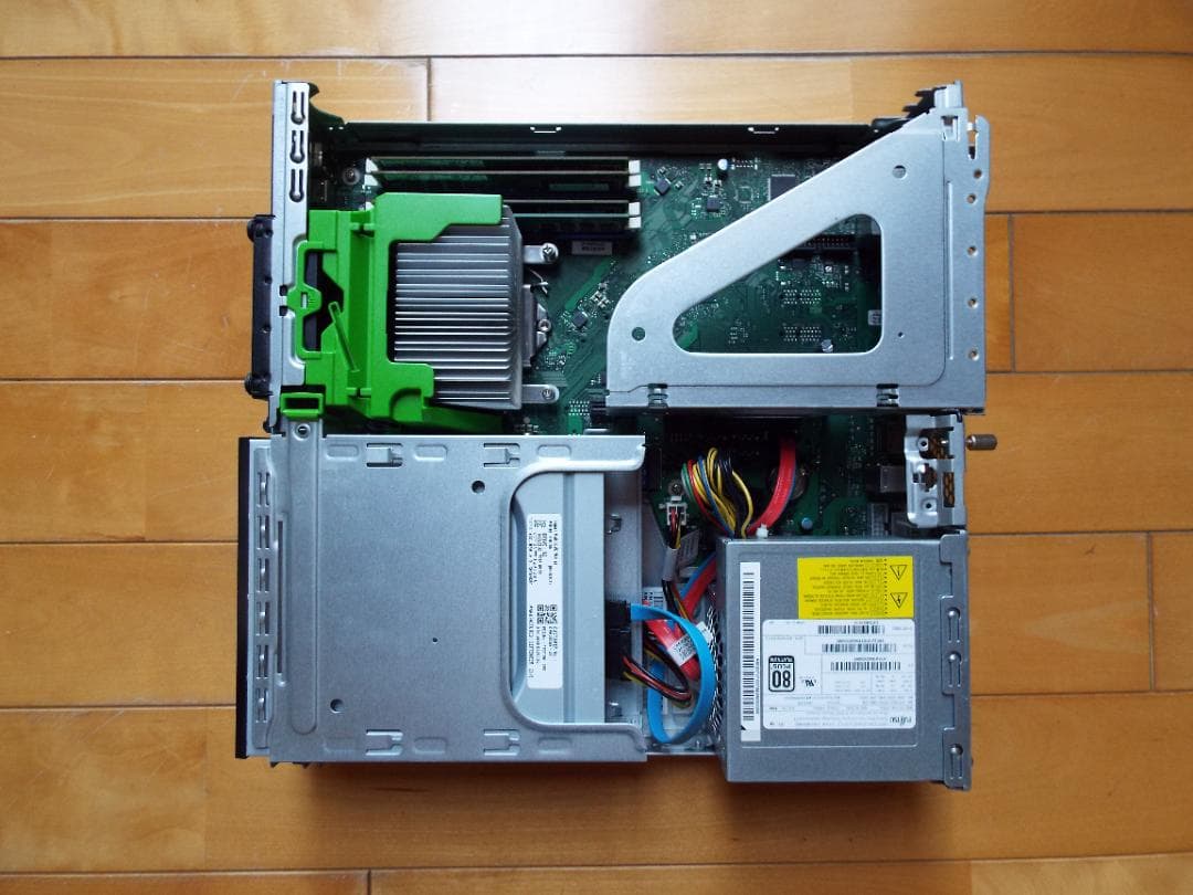 Windowsデスクトップ ESPRIMO D588/TX i7-8700 32G SSD512G+HDD1