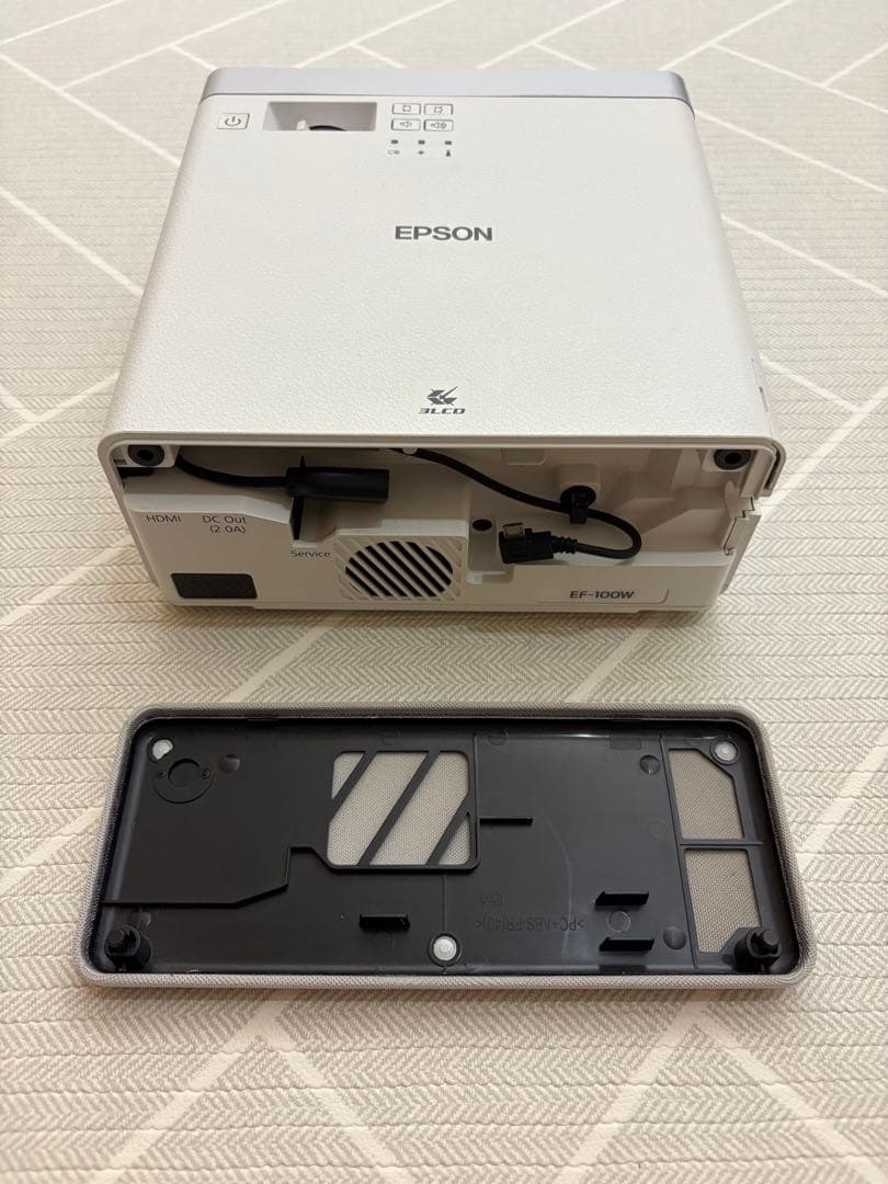 【美品】EPSON プロジェクター EF-100W本体