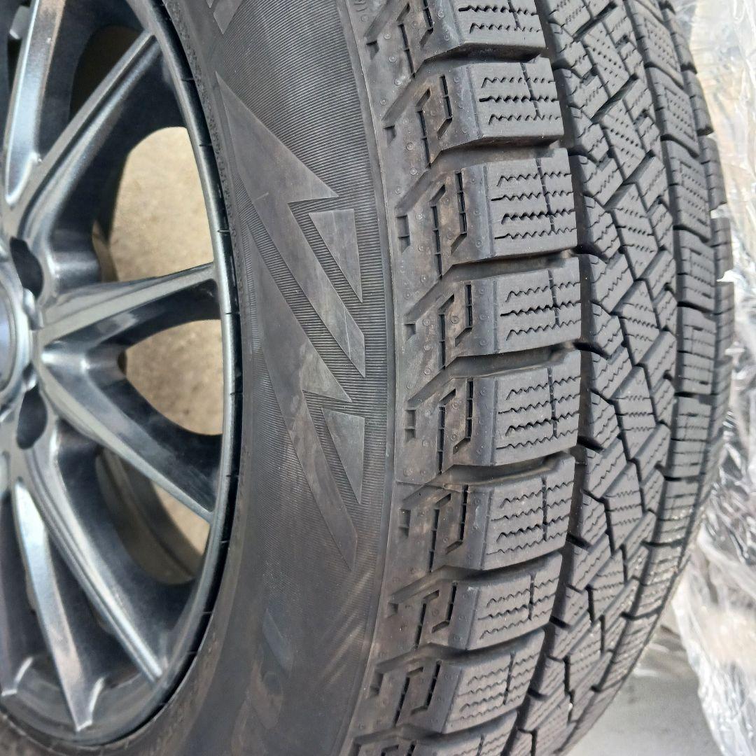 スタッドレスタイヤ　PIRELLI 195/65 R15